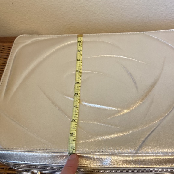 Lancôme’ Rose Gold Makeup Case 10”x13.25”x3.25” inches - Picture 9 of 9